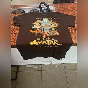 Avatar graphic tee siz S